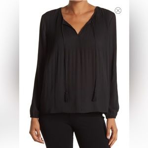 DR2 | Release Pleat Tassel Tie Blouse